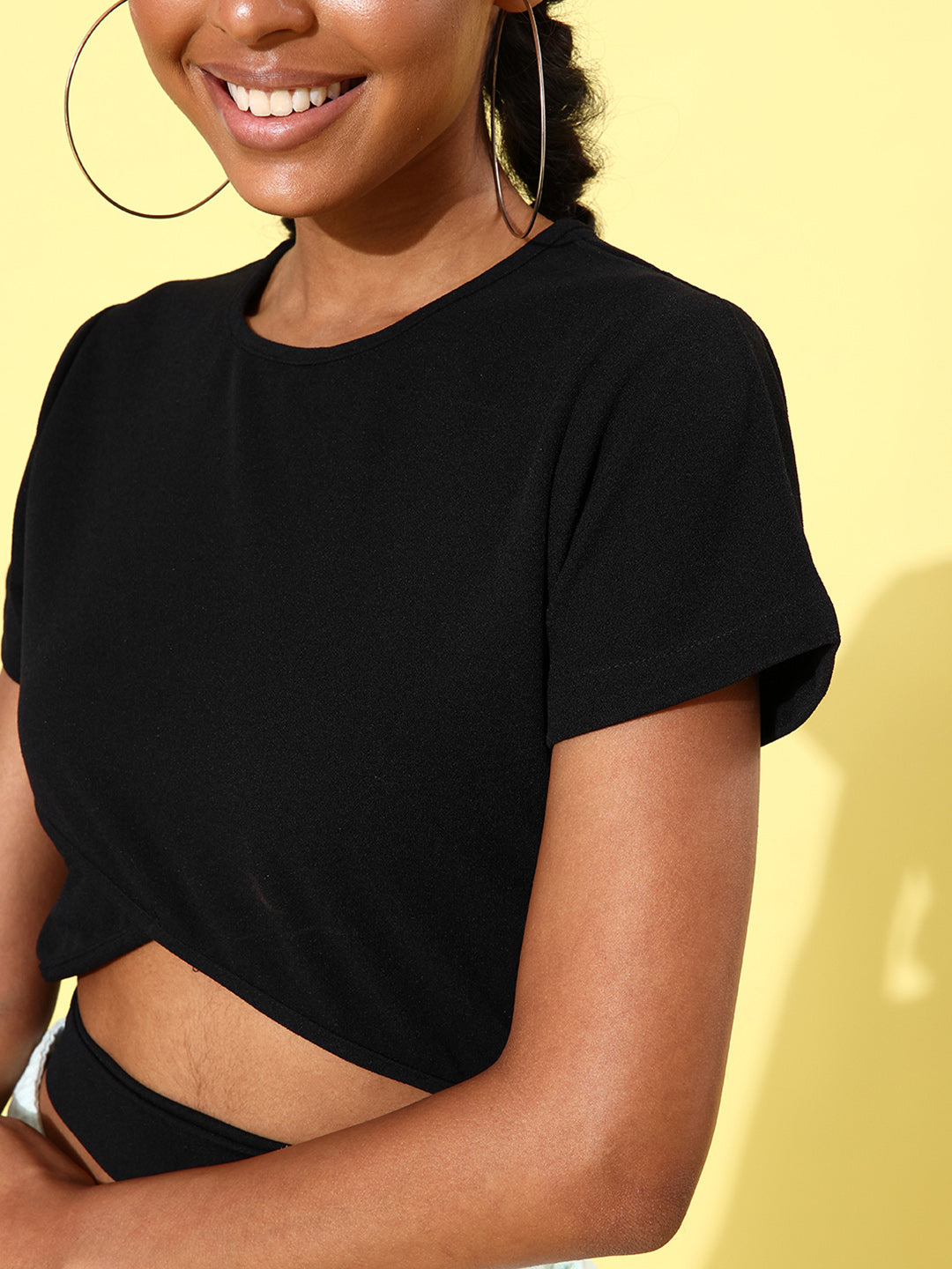 Women's Short Sleeve Belly Cut Out Crop Top- Black