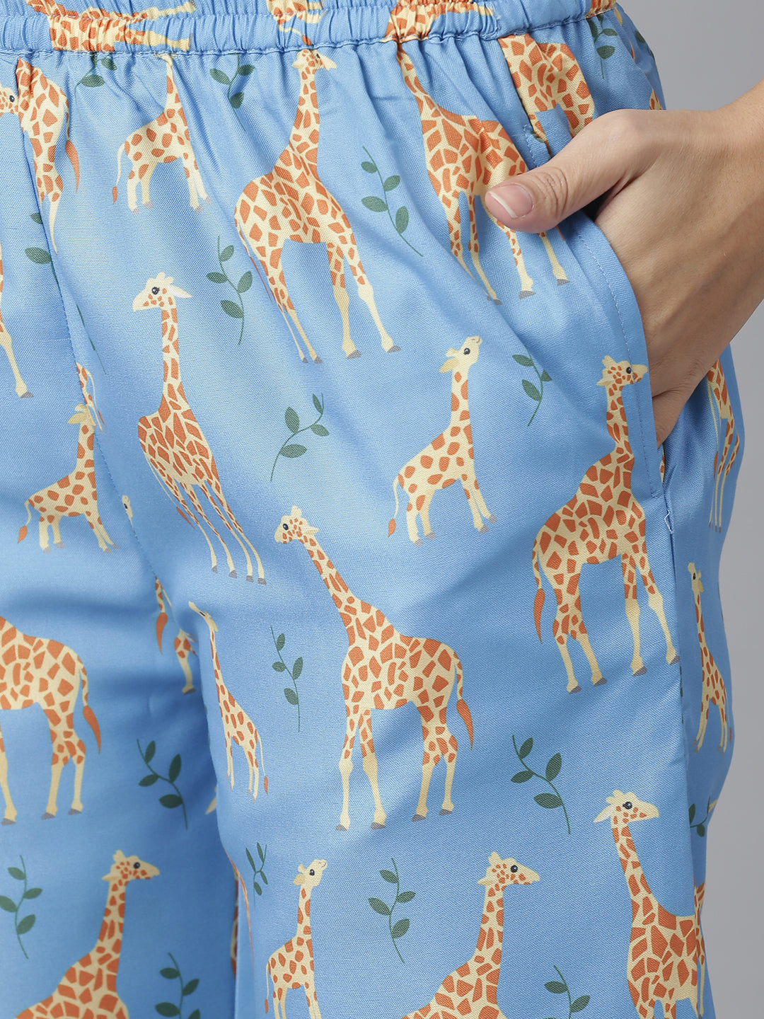 Women's Summer Giraffe Digital Printed Night Suit Set